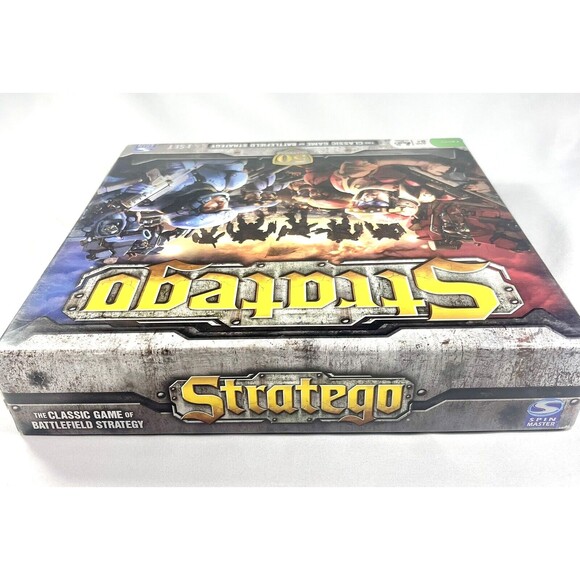 Stratego 2011 Classic Battlefield Strategy Board Game Spin Master Complete - Picture 5 of 14